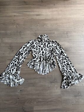 AFRM Pru Mesh High-Low Crop Top - Stark Leopard - size XS